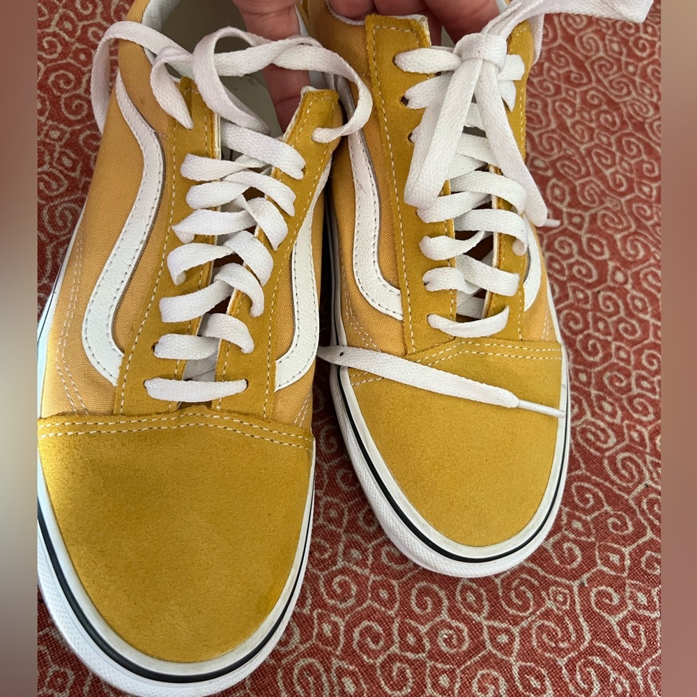 Vans Old Skool honey gold  suede skate shoe/ sneakers never worn